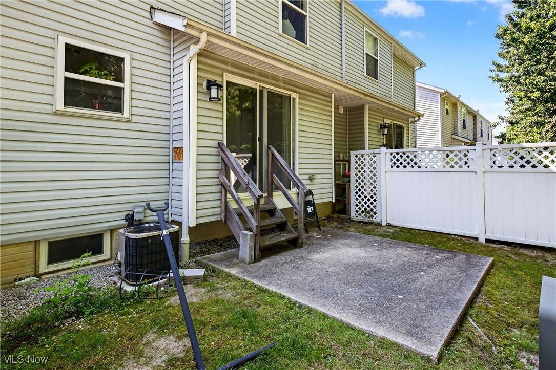 Painesville, OH 44077,355 University AVE #5