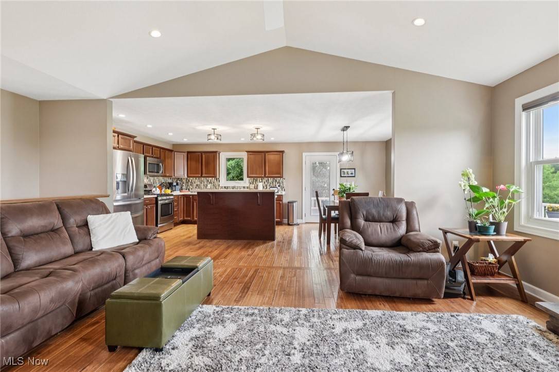 Wadsworth, OH 44281,397 Dalton DR