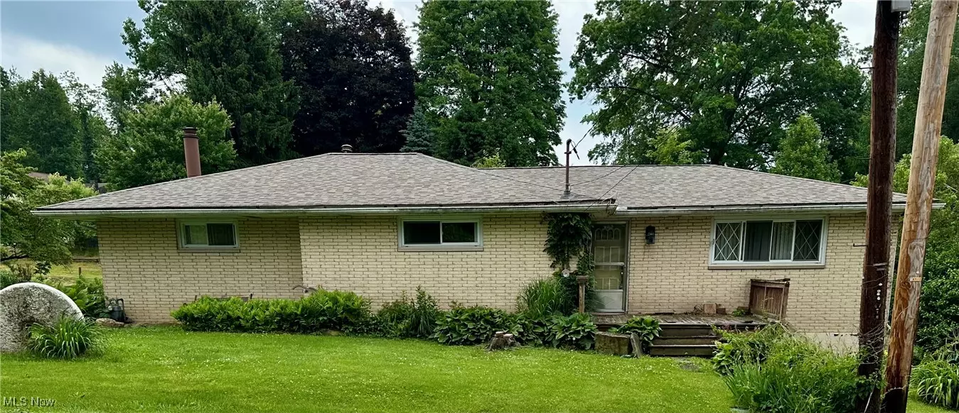 7 TEABERRY LN, Chester, WV 26034