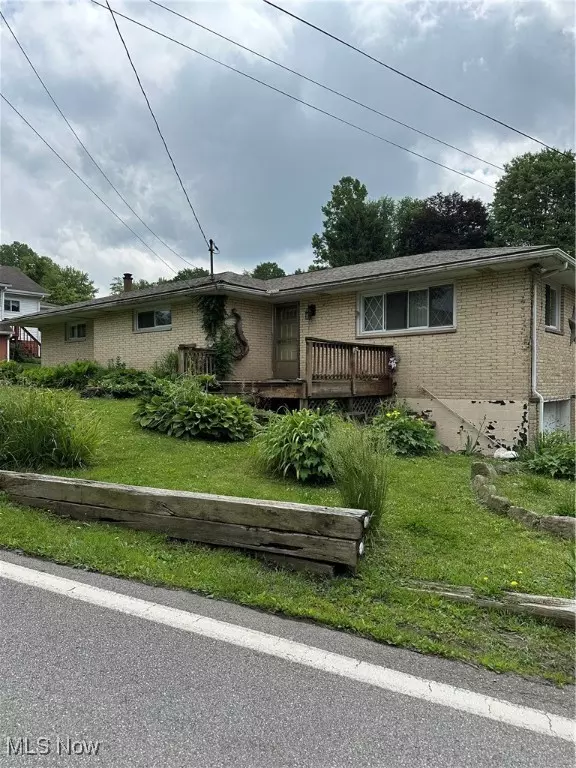 Chester, WV 26034,7 TEABERRY LN