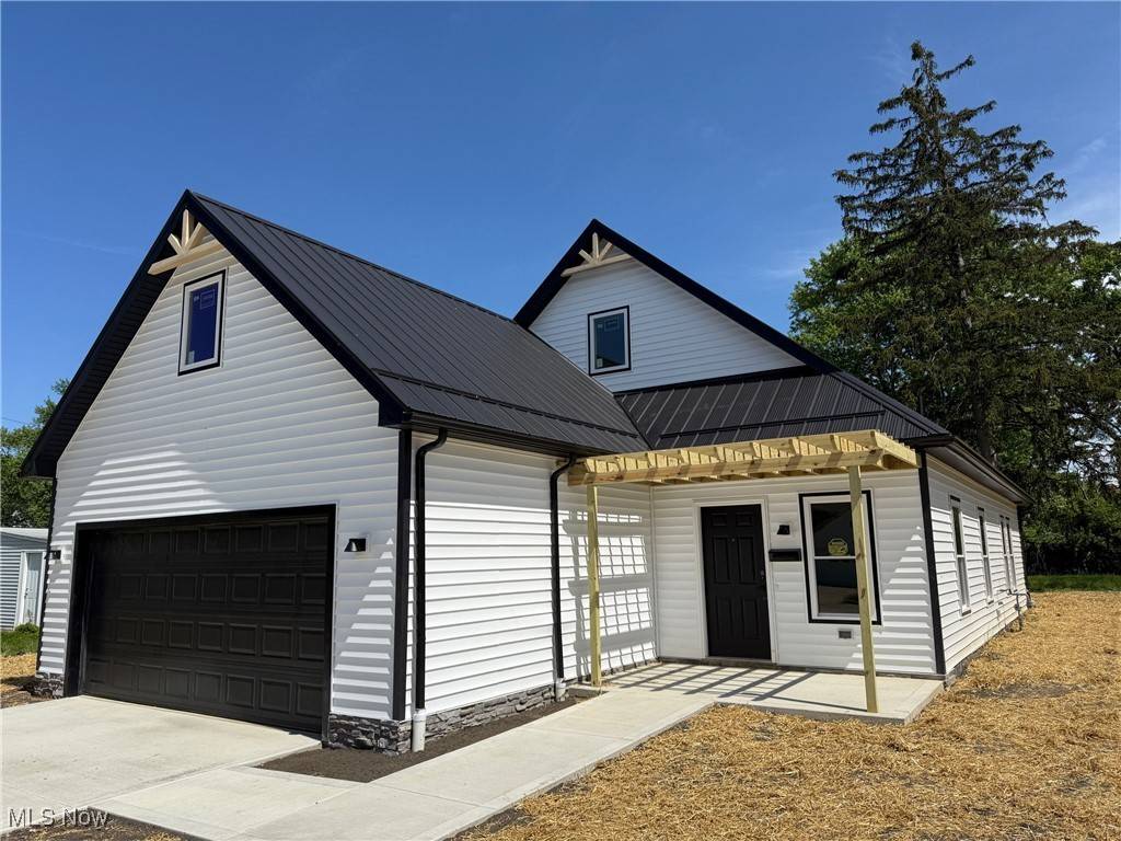 Maple Heights, OH 44137,5615 South BLVD