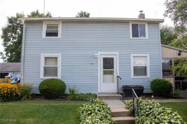 424 7th AVE NW, Beach City, OH 44608