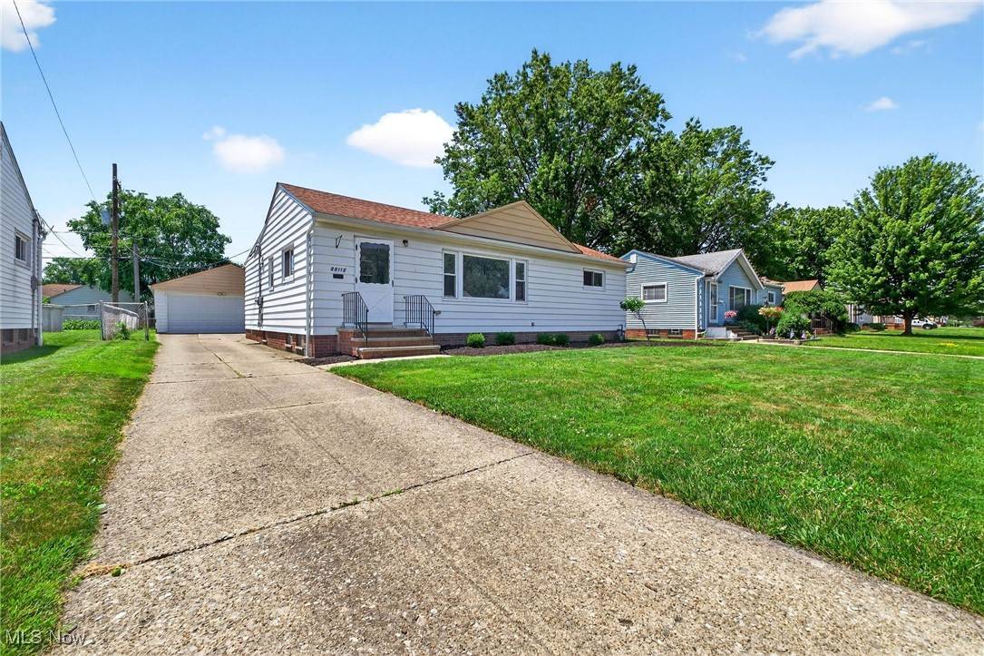 Willowick, OH 44095,30112 Barjode RD