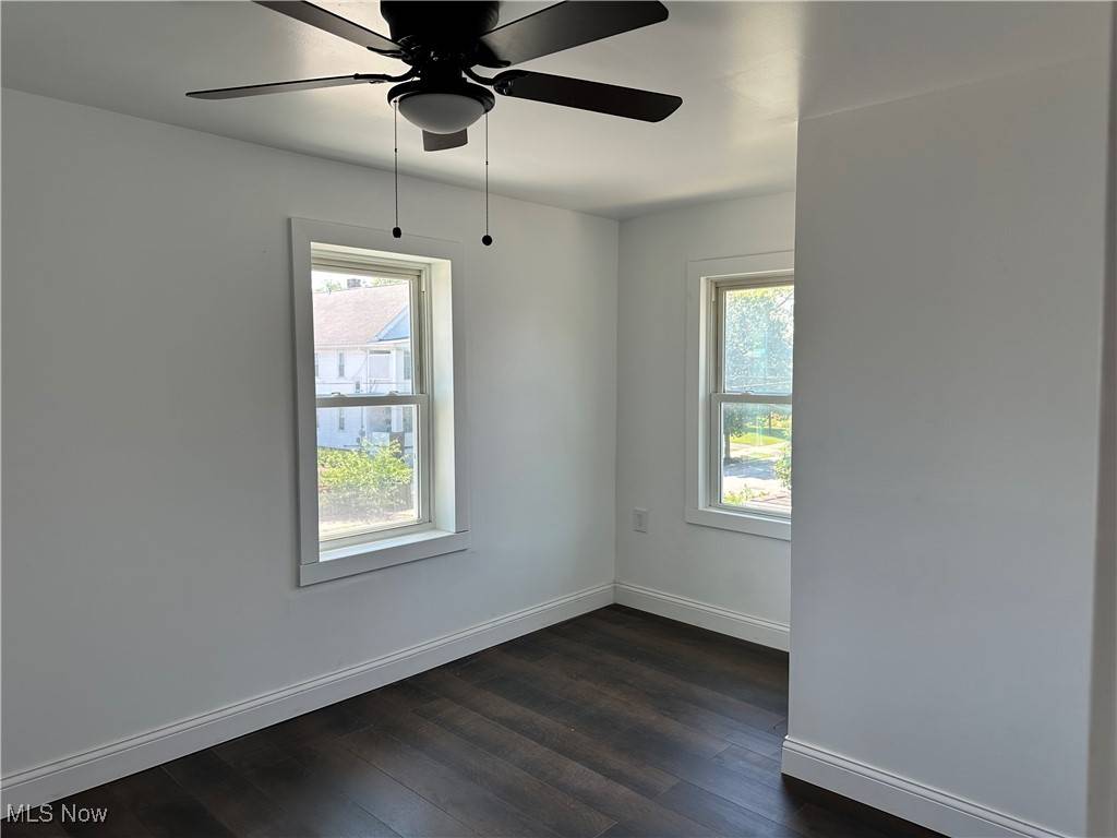 Lakewood, OH 44107,1418 Wyandotte AVE