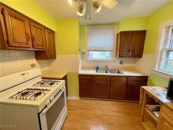Akron, OH 44305,249 Malacca ST
