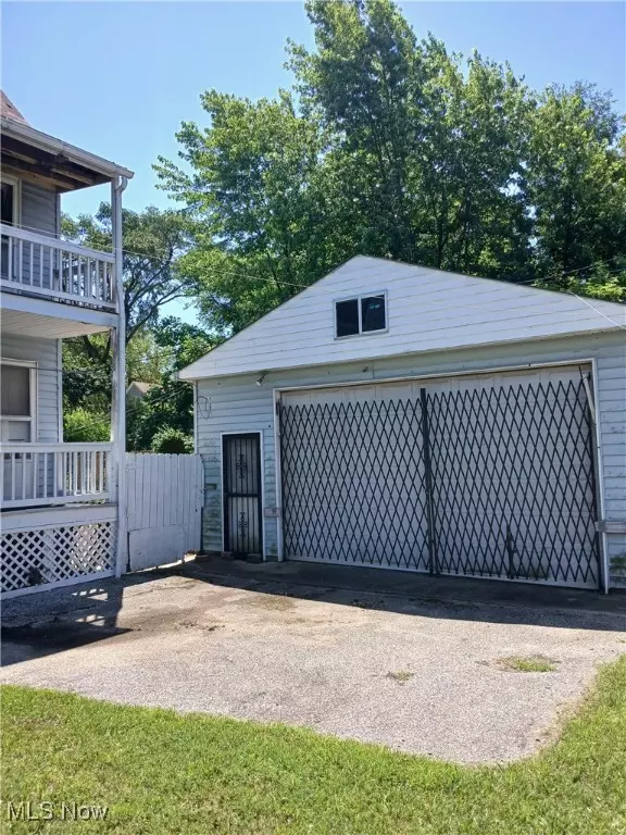 Cleveland, OH 44103,6316 Lexington AVE