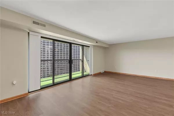 Lakewood, OH 44107,12550 Lake AVE #1002