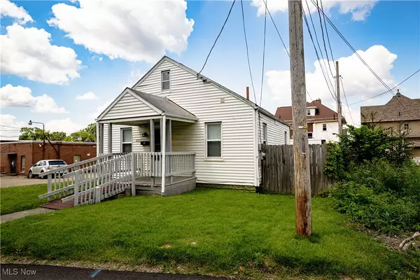 Canton, OH 44709,2223 Geltz CT NW