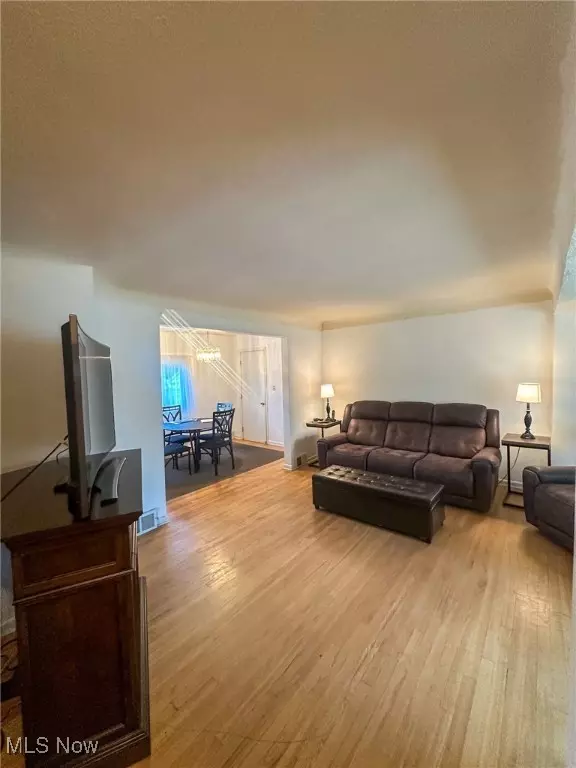 Broadview Heights, OH 44147,4926 E Wallings RD