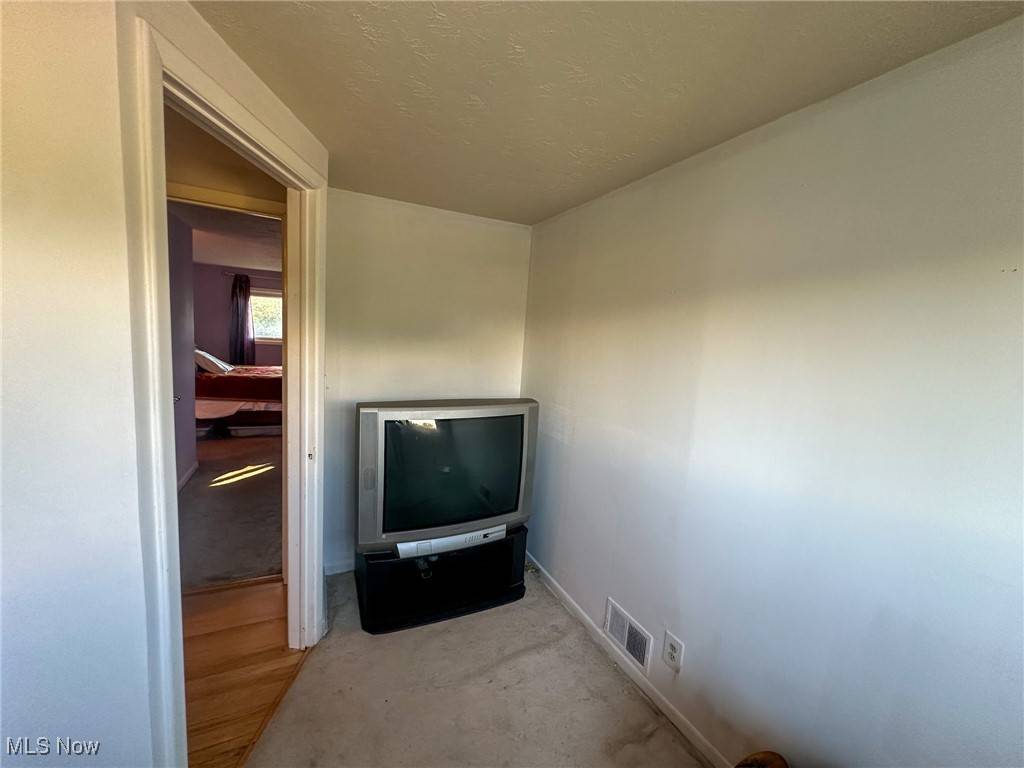 Broadview Heights, OH 44147,4926 E Wallings RD