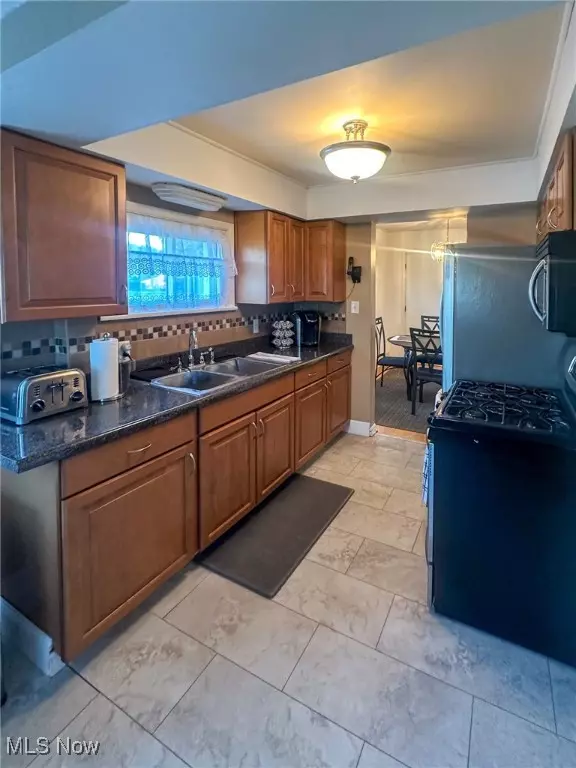 Broadview Heights, OH 44147,4926 E Wallings RD