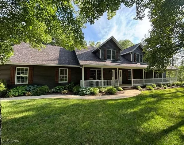 58 Highland Mist CIR, Hinckley, OH 44233