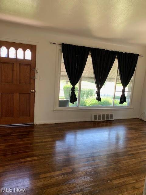 Wickliffe, OH 44092,30209 Robert ST