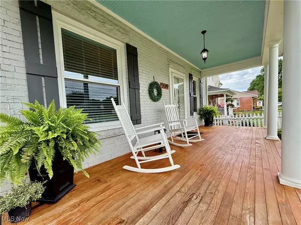 Vienna, WV 26105,5519 4th AVE
