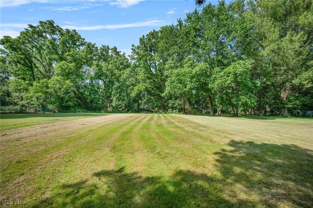 Akron, OH 44305,2335 Briner AVE