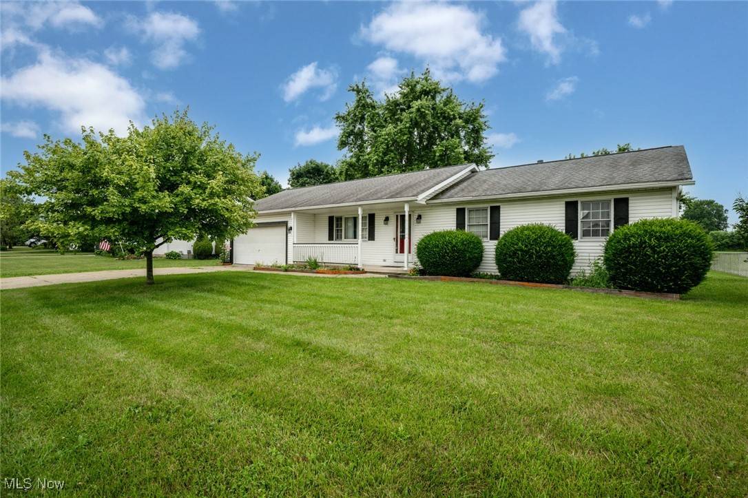 126 Darla DR, Creston, OH 44217