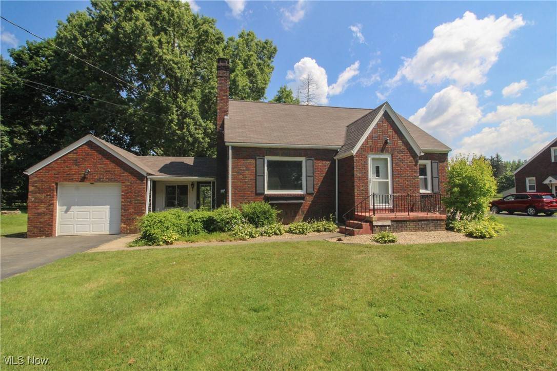 1942 Wingate RD, Youngstown, OH 44514