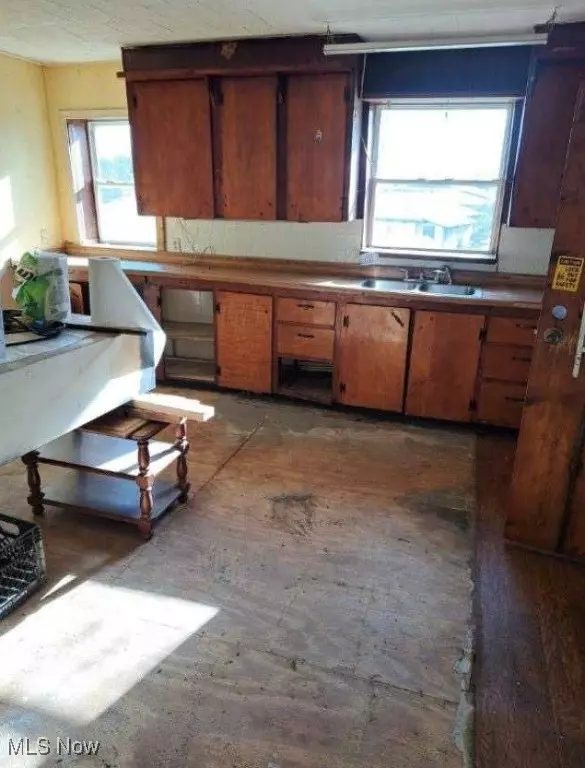 Parkersburg, WV 26101,73 Comer ST