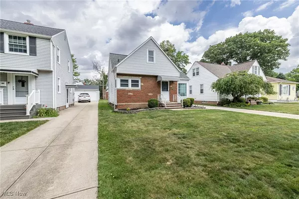 Parma, OH 44129,8212 Parmenter DR