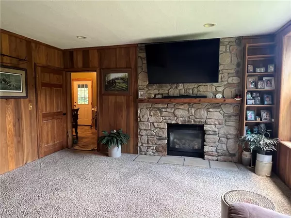 Barnesville, OH 43713,33680 Township Road 2