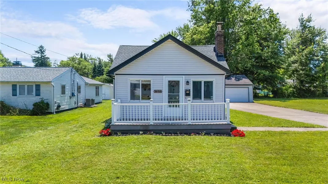 7648 Pinehurst DR, Mentor On The Lake, OH 44060