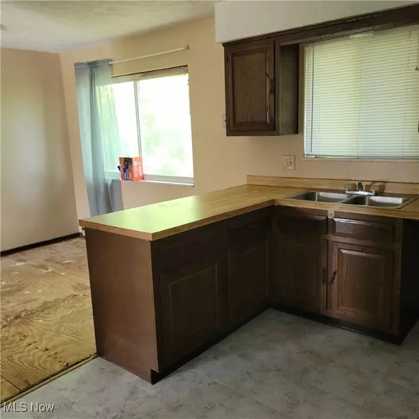 Elyria, OH 44035,134 California DR