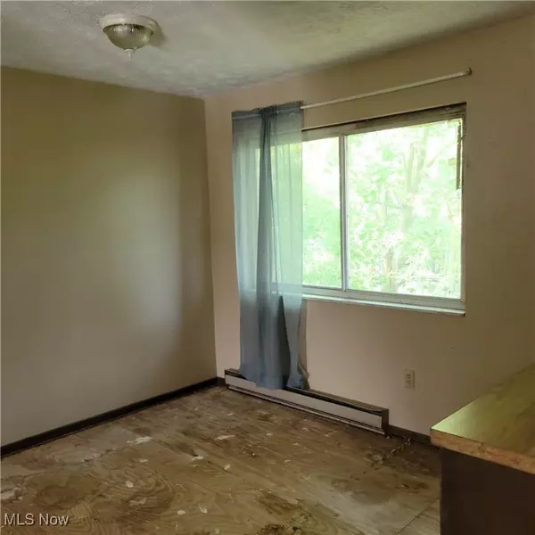 Elyria, OH 44035,134 California DR