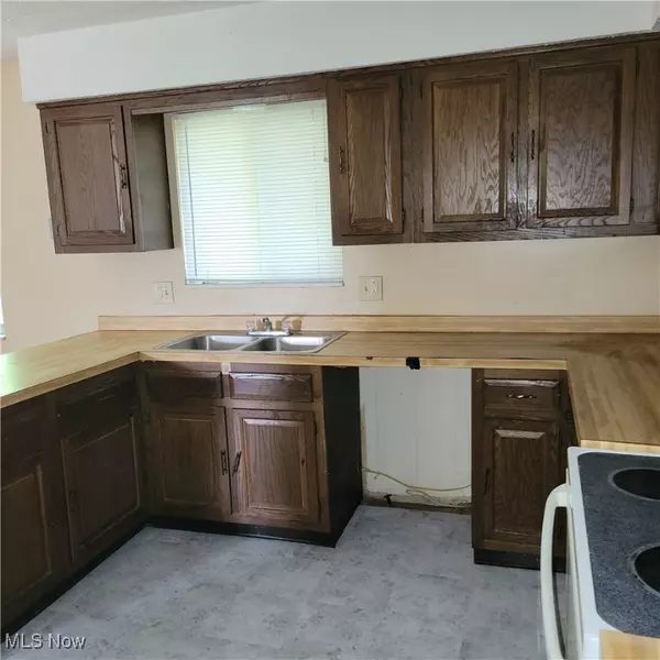 Elyria, OH 44035,134 California DR