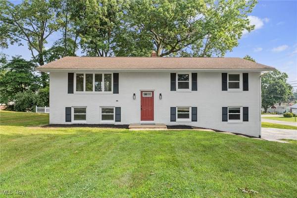 3156 Sheila ST NW, Massillon, OH 44646