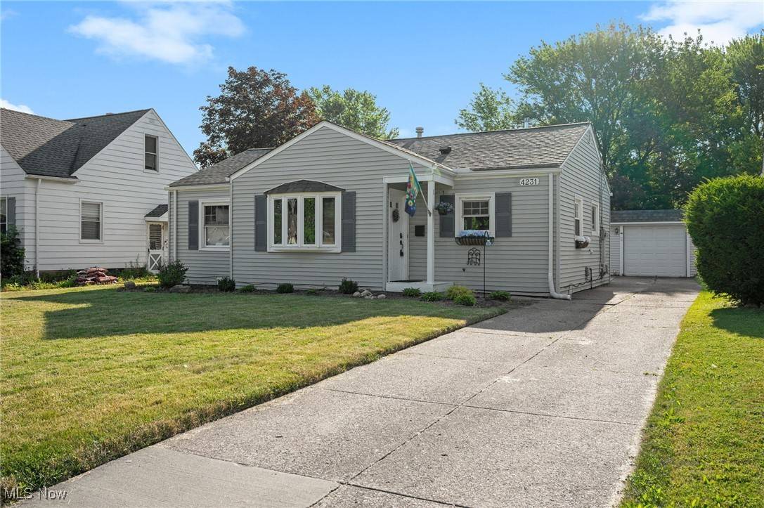4231 W 220th ST, Fairview Park, OH 44126