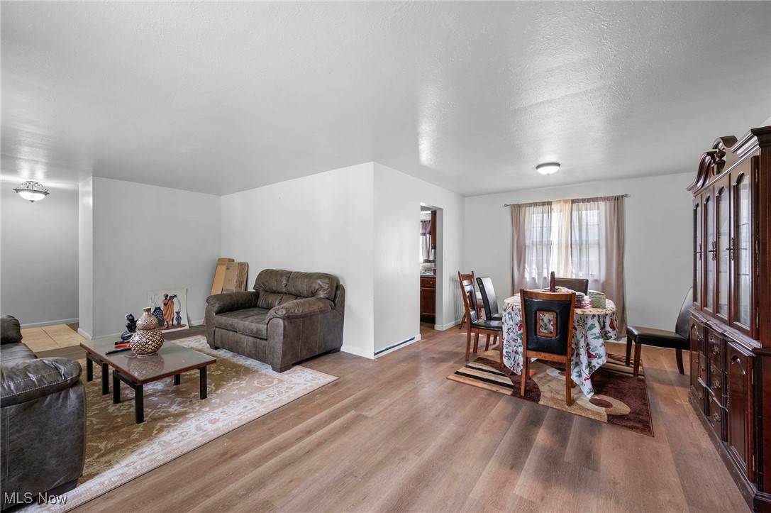 Richmond Heights, OH 44143,127 Brush RD