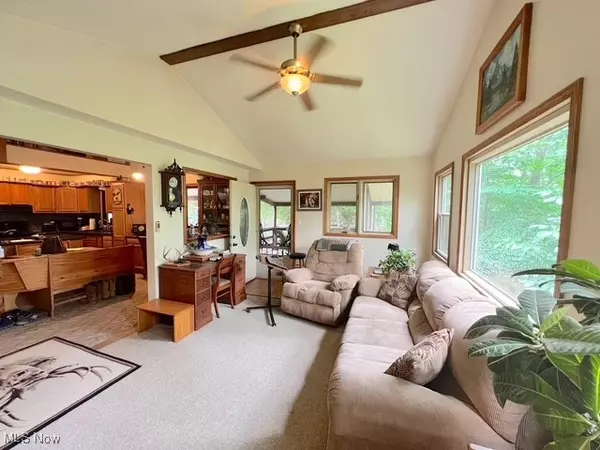 Uhrichsville, OH 44683,10993 Kleski RD SE