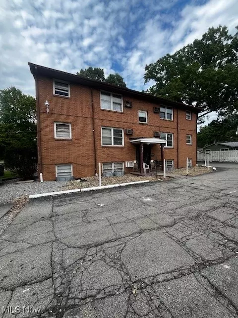 3055 Hadley AVE #1, Liberty, OH 44505