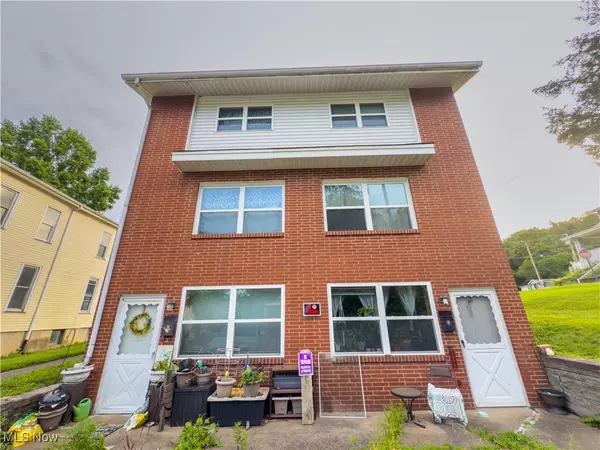 Martins Ferry, OH 43935,910 Carlisle ST