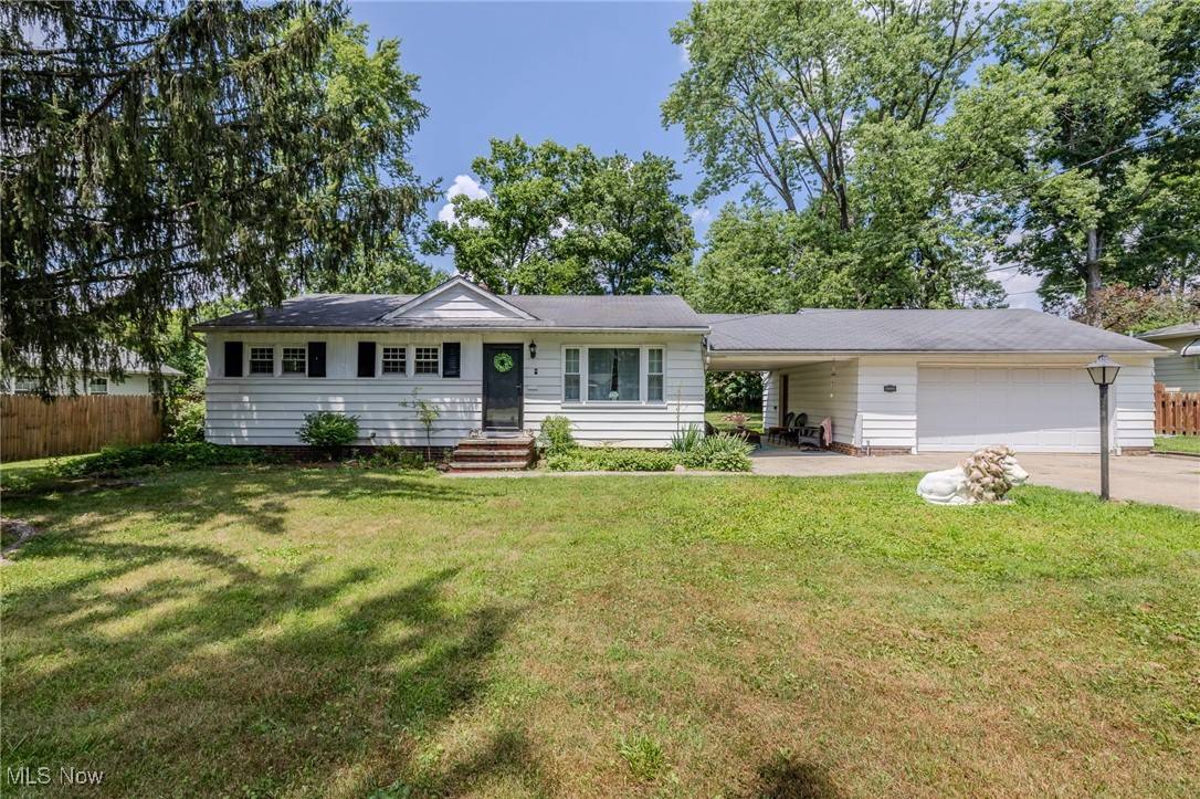10008 Gabriella DR, North Royalton, OH 44133