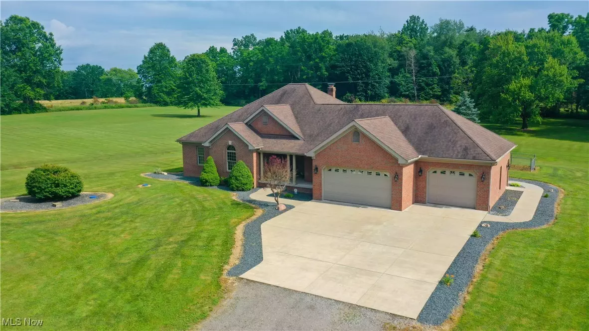 Lowellville, OH 44436,4901 New Castle RD