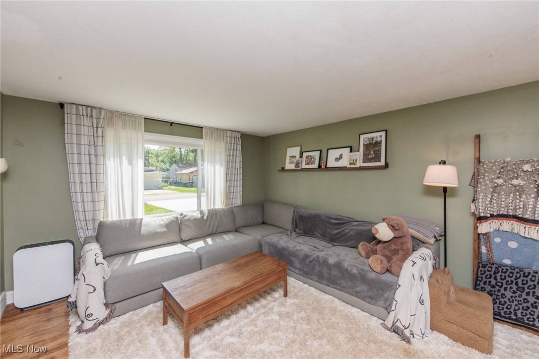 Columbia Station, OH 44028,10354 Greenview DR