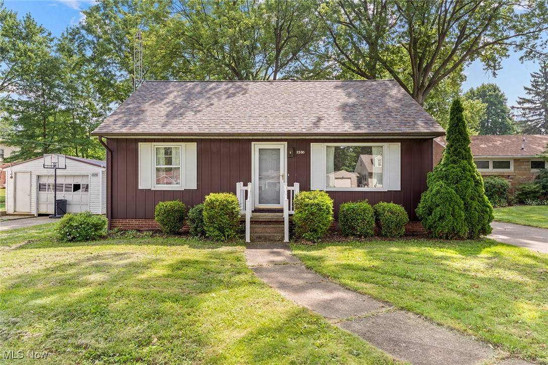 2330 Parkway BLVD, Alliance, OH 44601