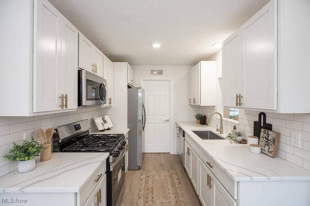 Twinsburg, OH 44087,2872 Tinkers LN