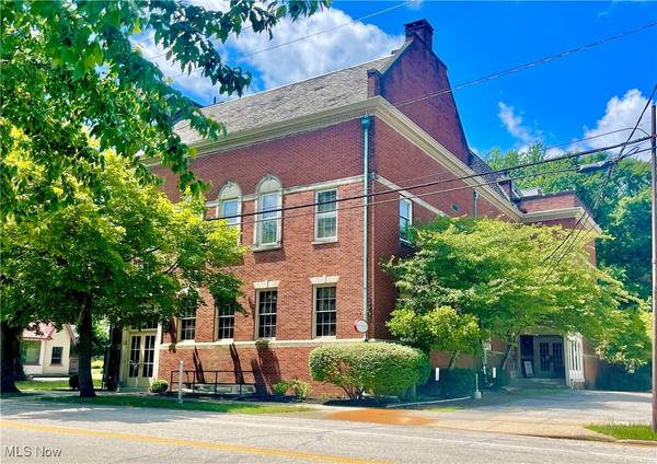 132 S Broad ST #B8, Canfield, OH 44406