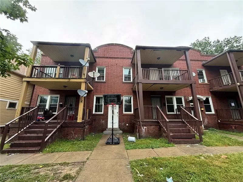 1675 Carlyon RD, East Cleveland, OH 44112