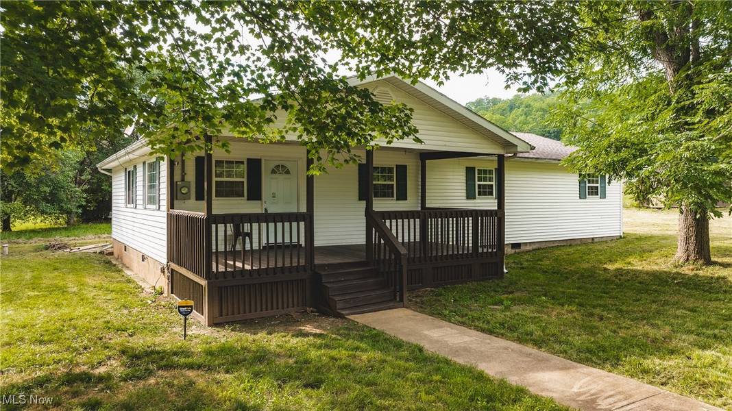 3917 Walker RD, Walker, WV 26180