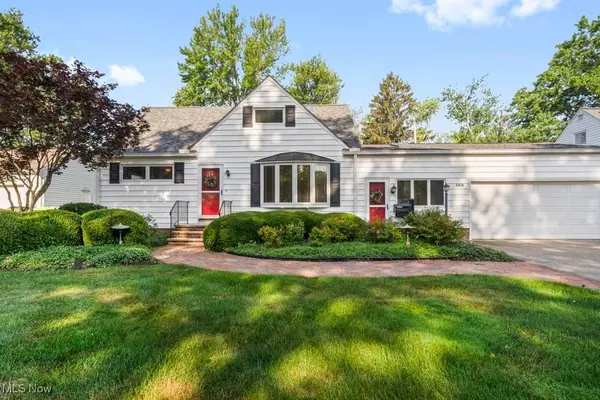 158 Berkshire RD, Avon Lake, OH 44012