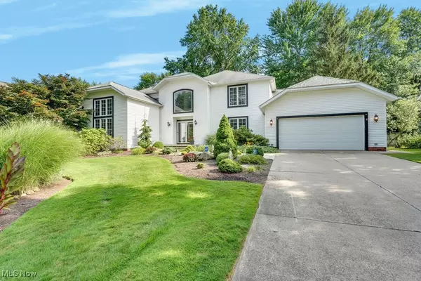 6260 Coldstream DR, Highland Heights, OH 44143