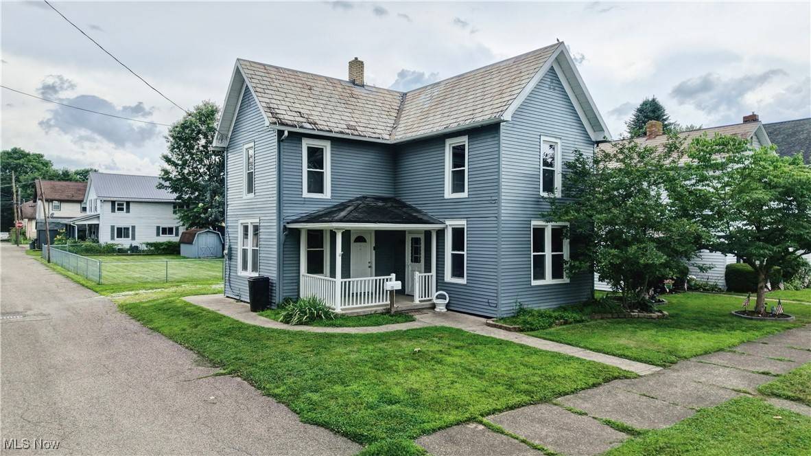 230 5th ST NW, New Philadelphia, OH 44663