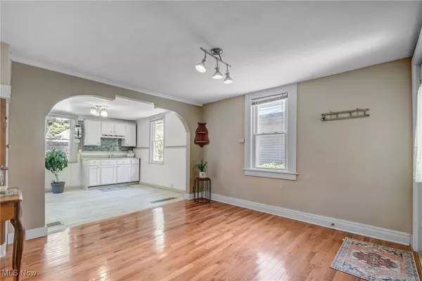 Cleveland, OH 44102,1884 W 47th ST