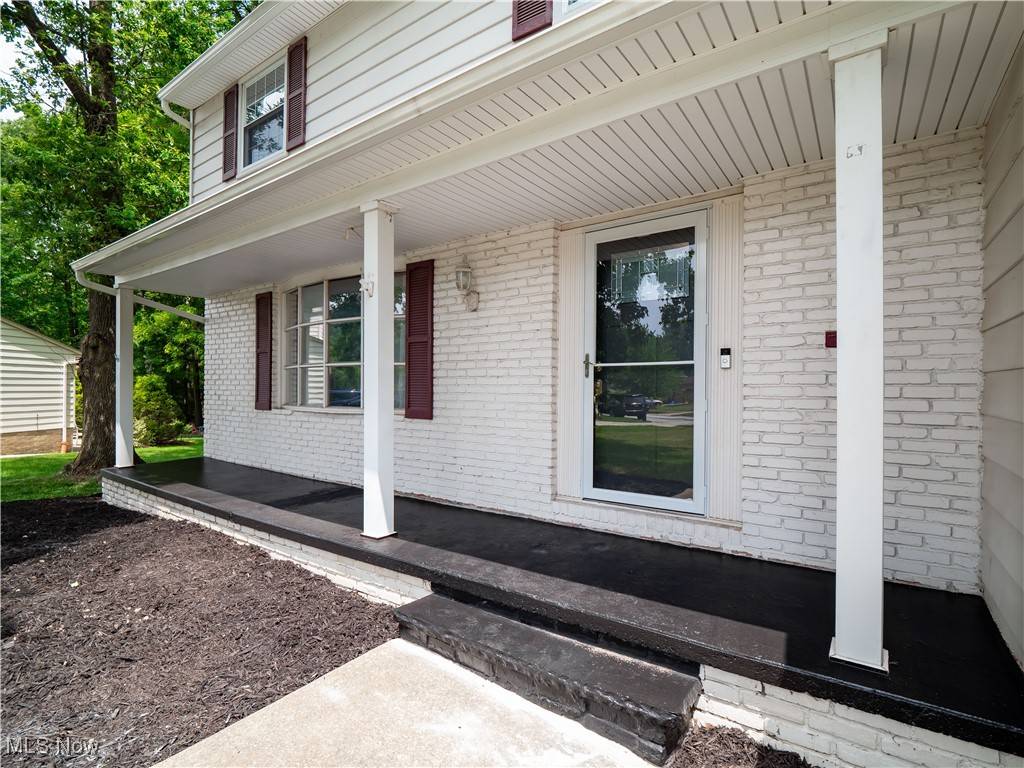 Parma, OH 44129,8132 Pinehurst DR