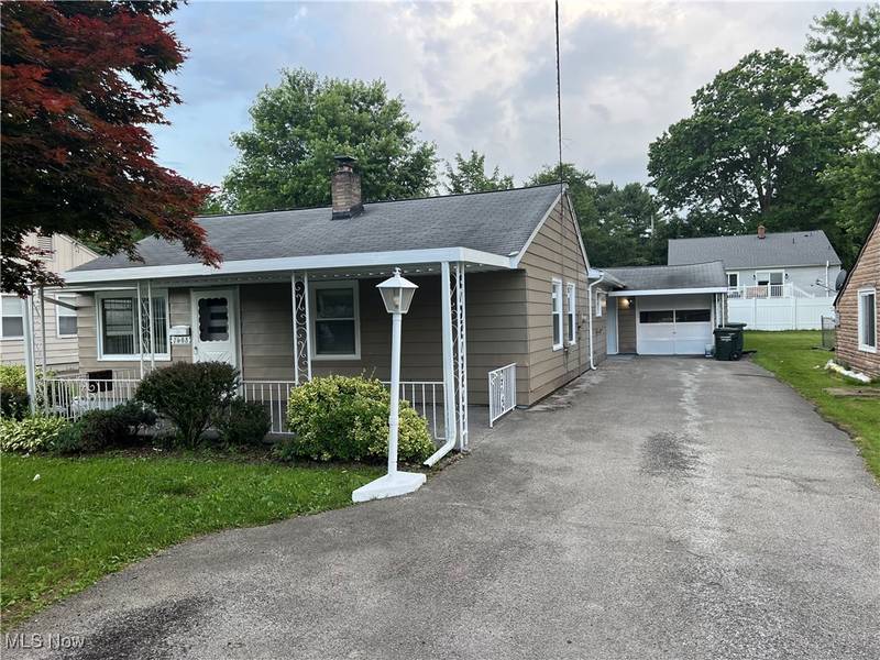 7408 Glenwood AVE, Youngstown, OH 44512