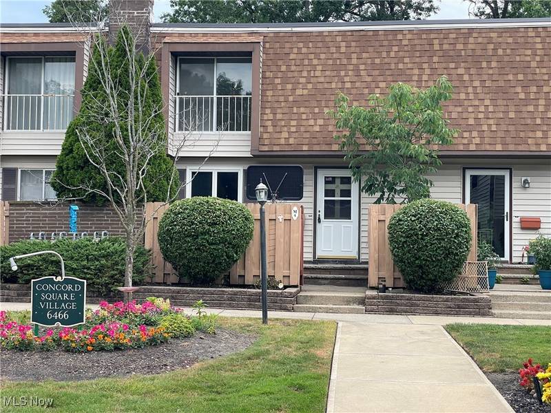 6466 Concord RD #M4, Parma, OH 44134