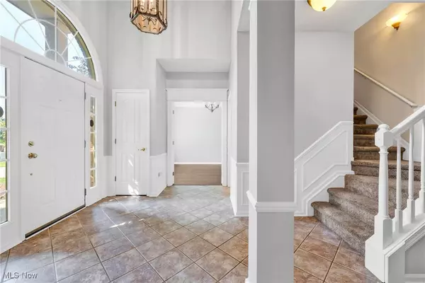 Sagamore Hills, OH 44067,8554 Acadia DR